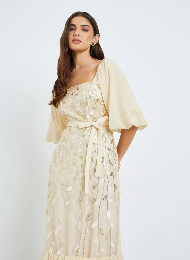 ستايلي فستان طويل نسائي مطرز بحافة بكشكشة